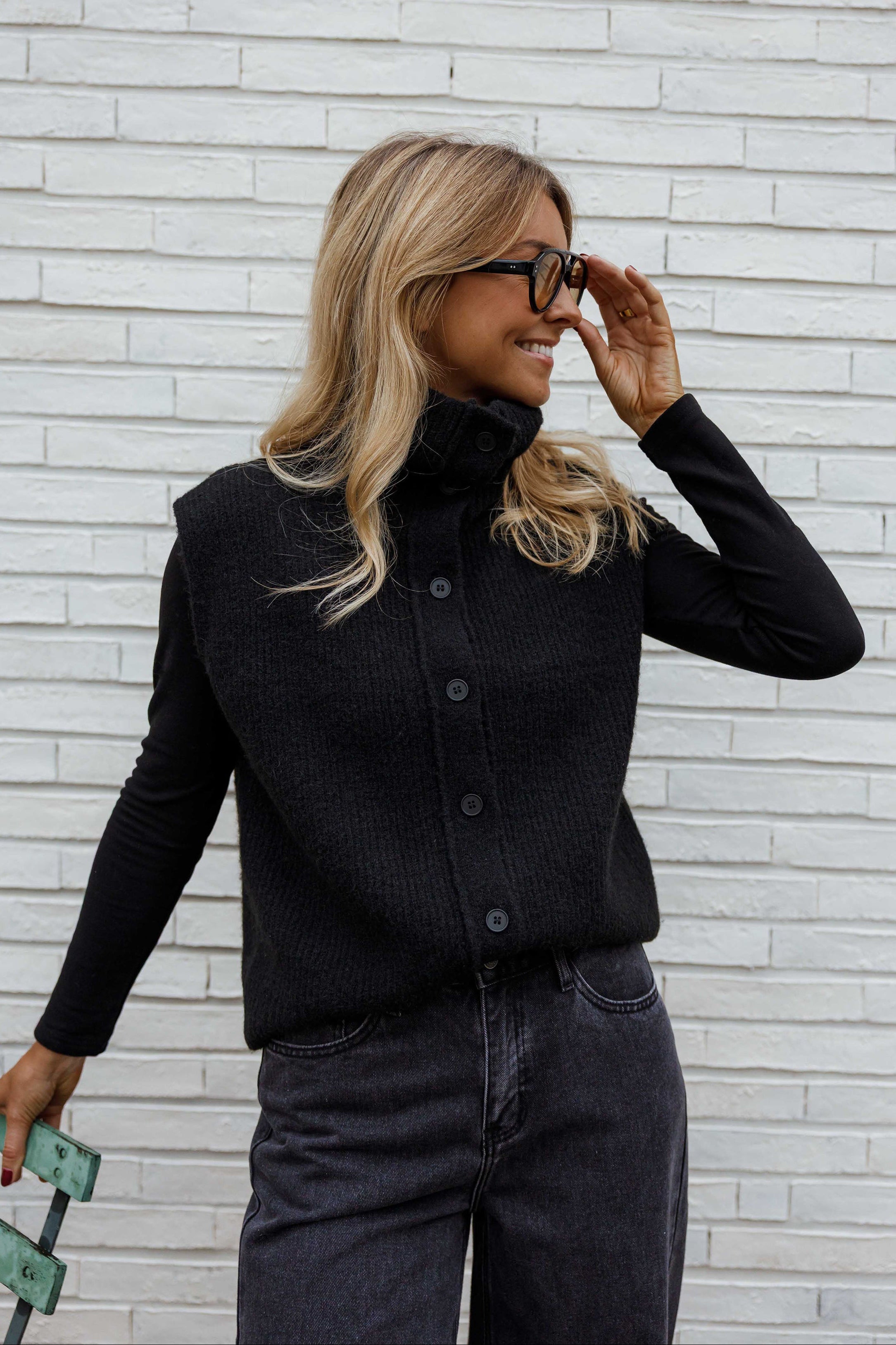 Black Dores Cardigan