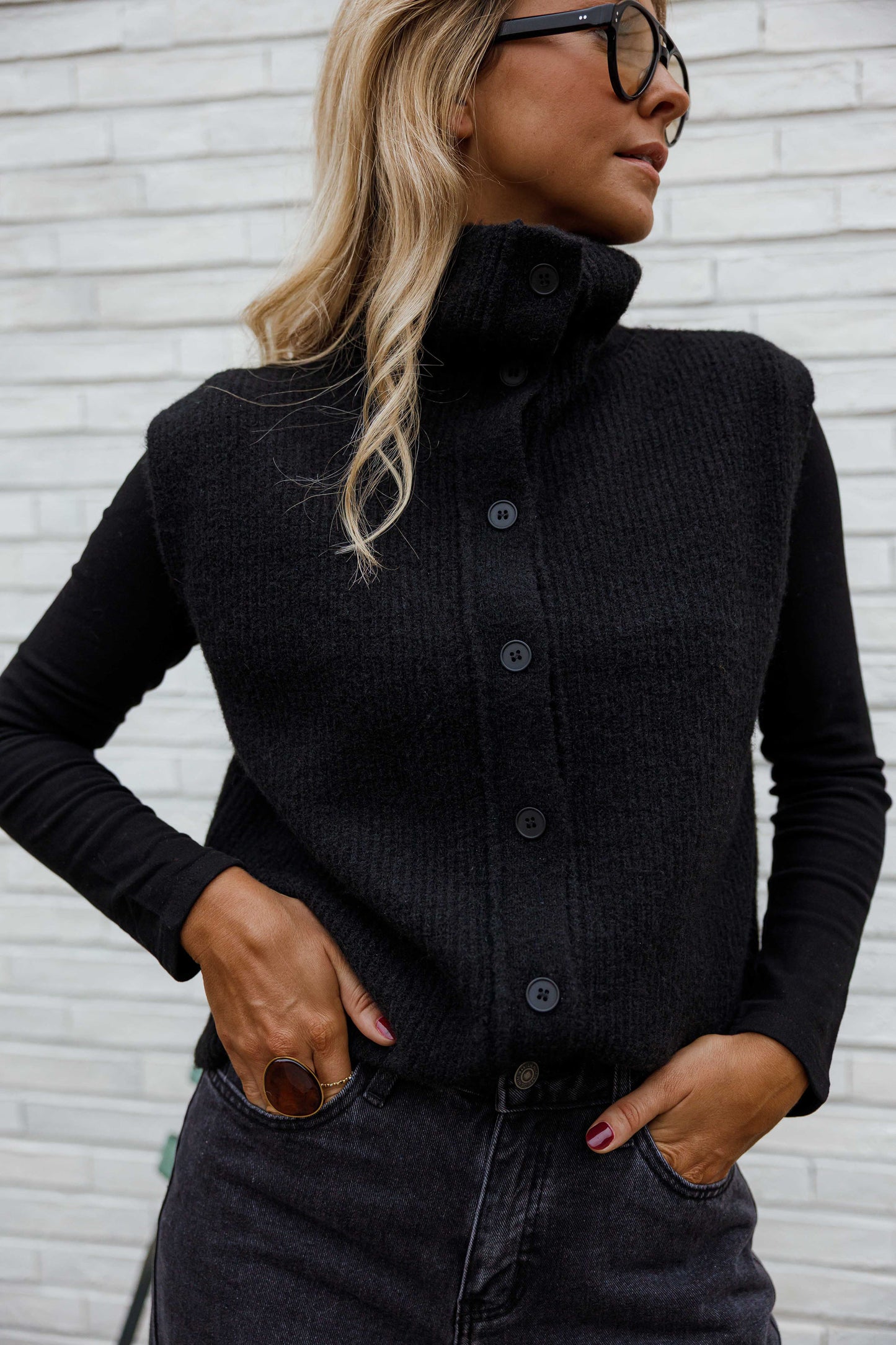 Black Dores Cardigan