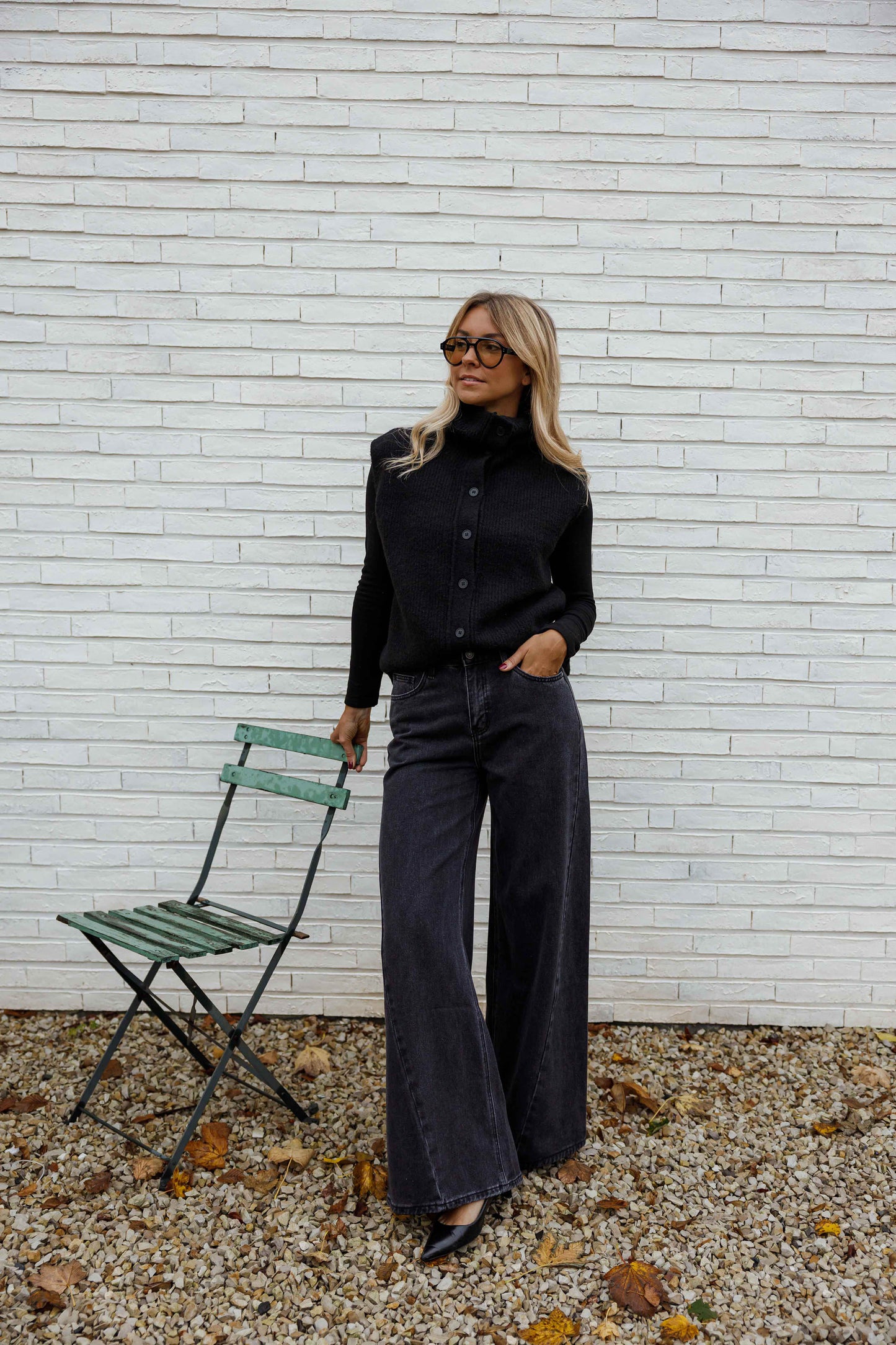 Black Dores Cardigan