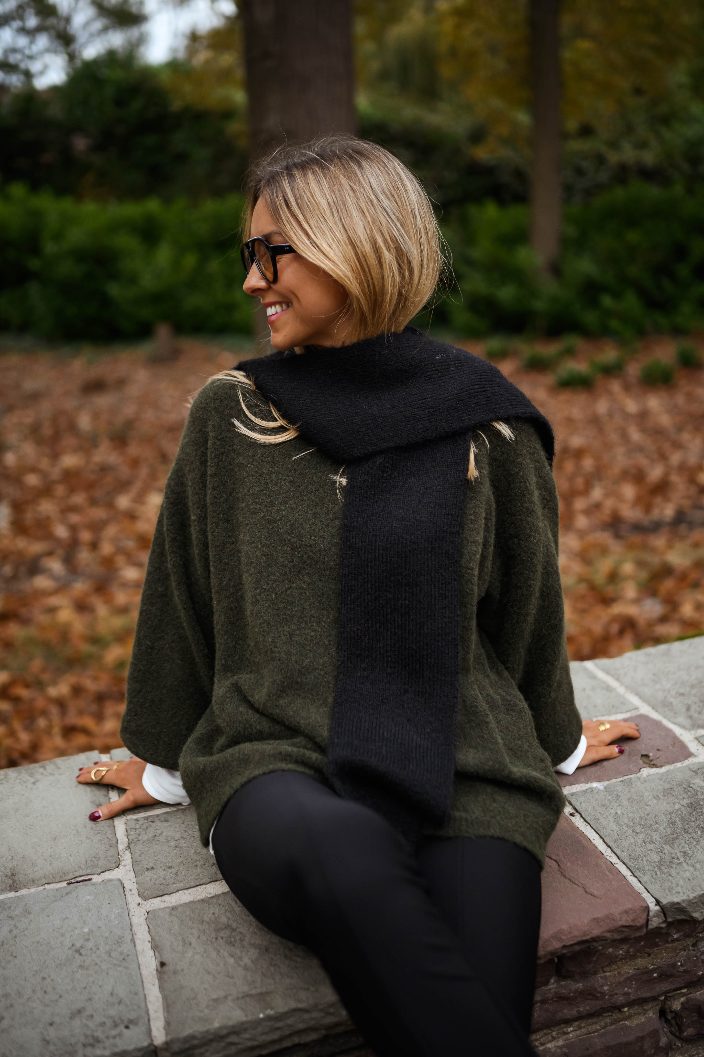 Black Hooded Giada Scarf
